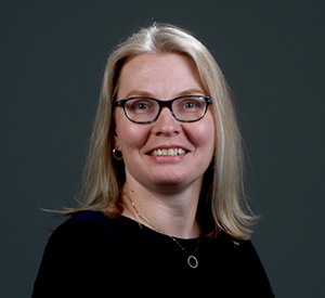 Christine Dillon Headshot