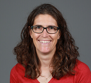 Dr. Laura Salazar