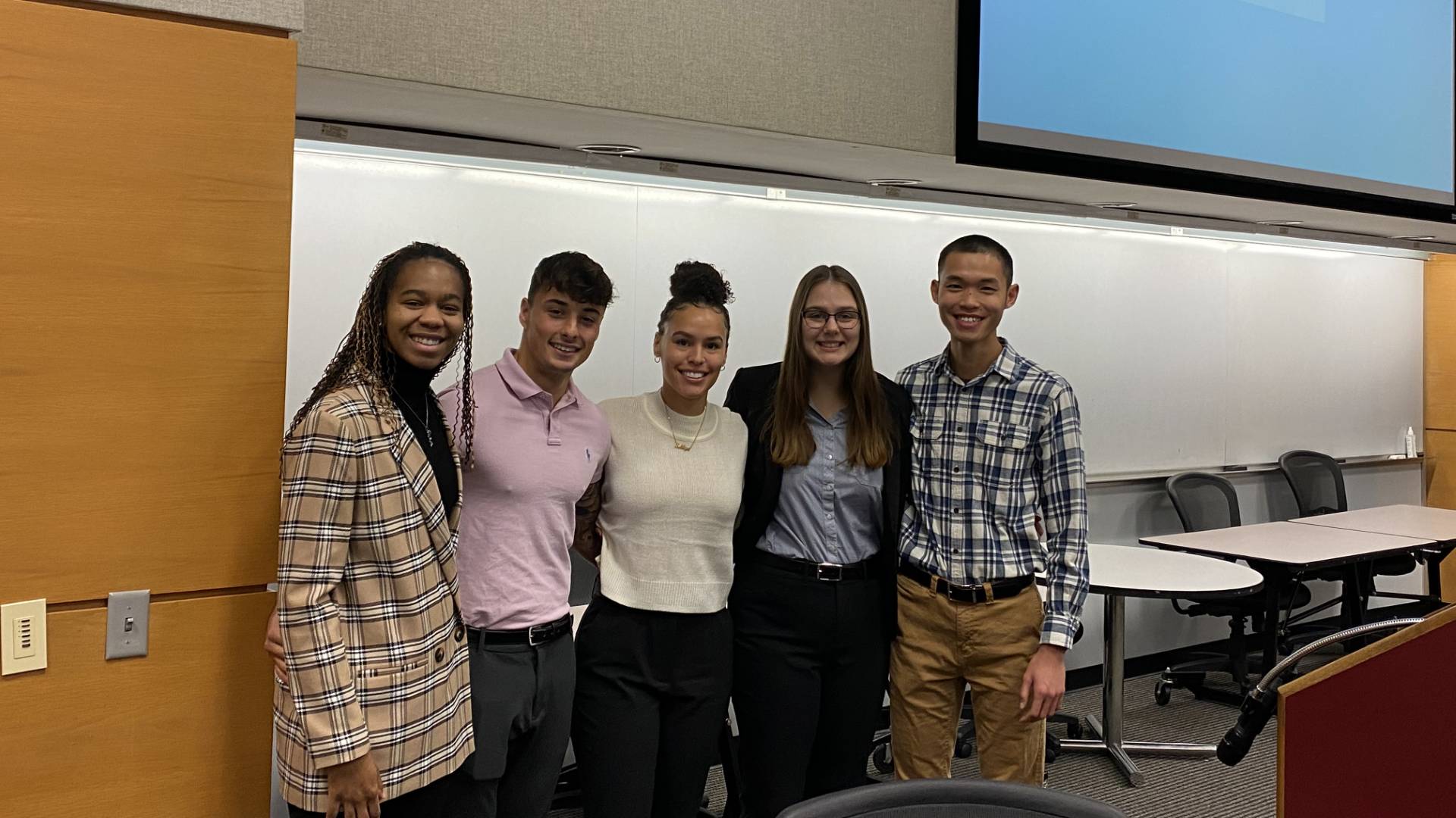 Presentations by Project Management Class | Grand View University - Vimarsana News
